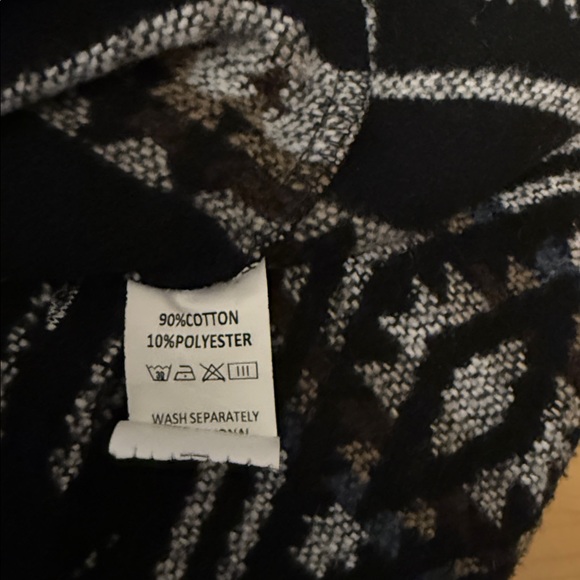 Geometric Patterned Jacket - Picture 5 of 5